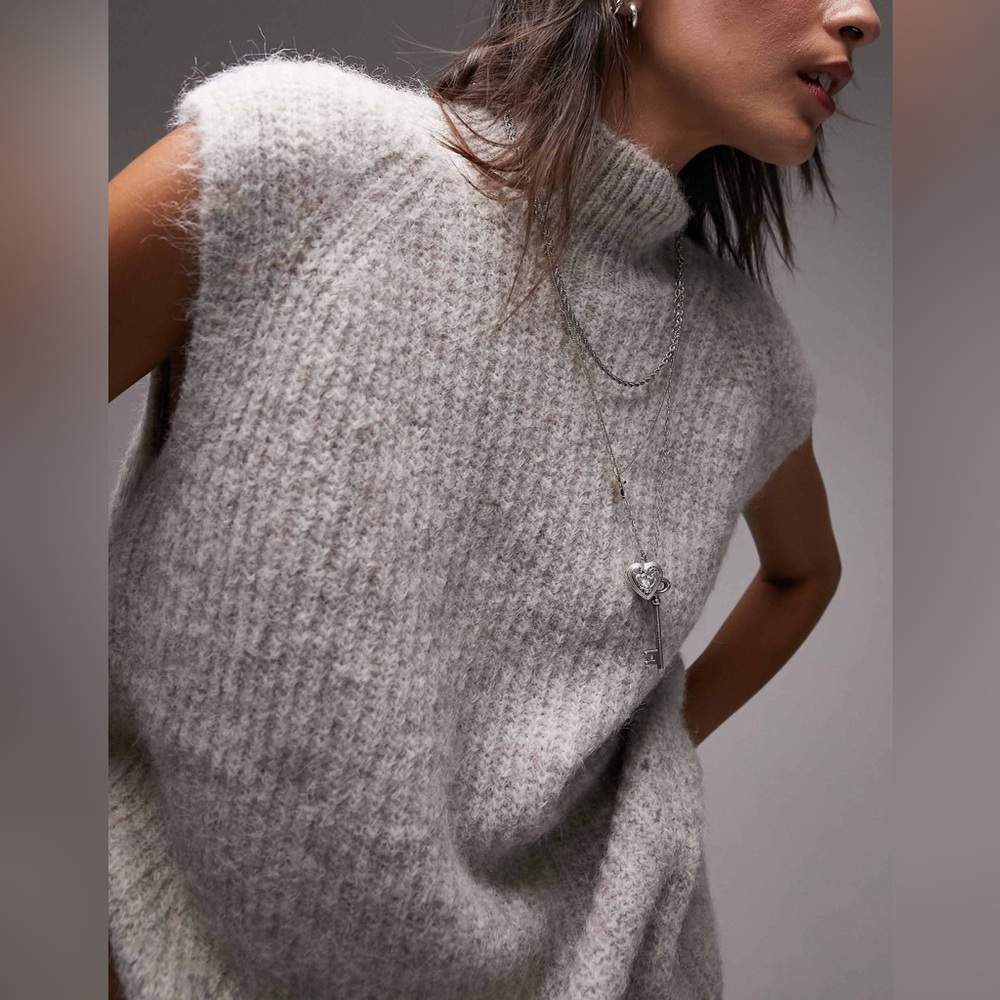 ⚜️TOPSHOP⚜️Women's Sleeveless Sweater - Gray